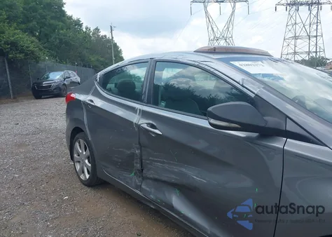 2013 Hyundai Elantra Limited z USA, uszkodzony, nr VIN 5NPDH4AE1DH184160